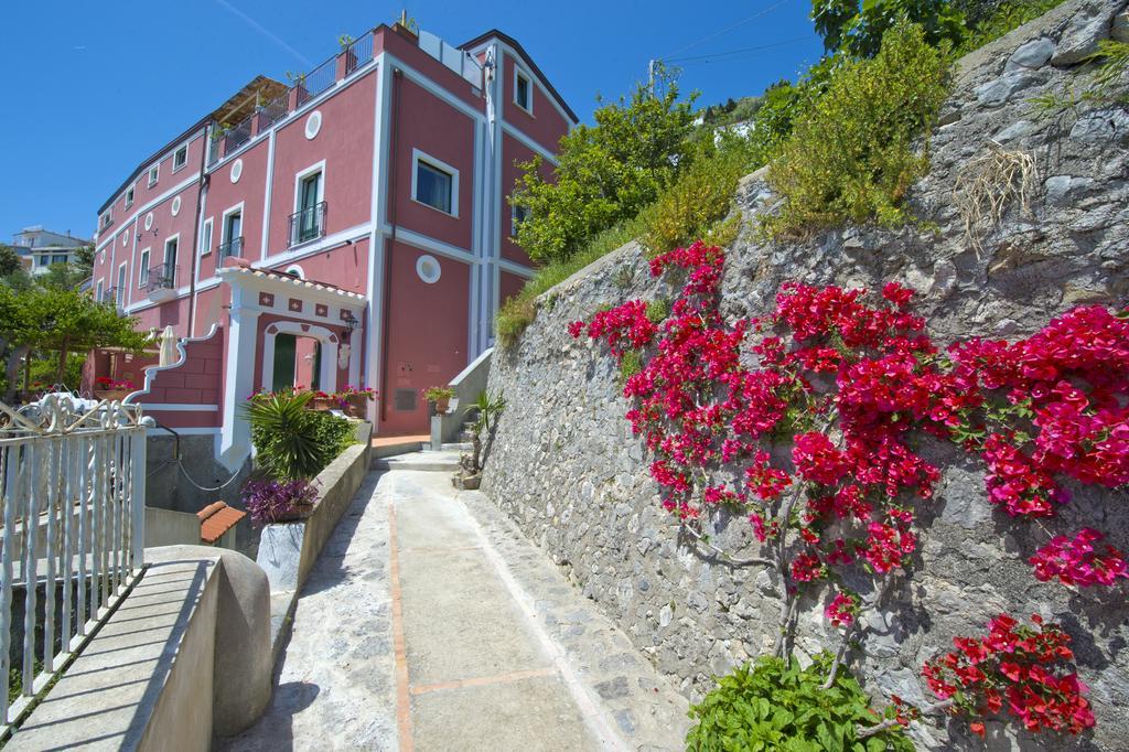 Palazzo Rocco Villa Sunshining In Love برايانو المظهر الخارجي الصورة